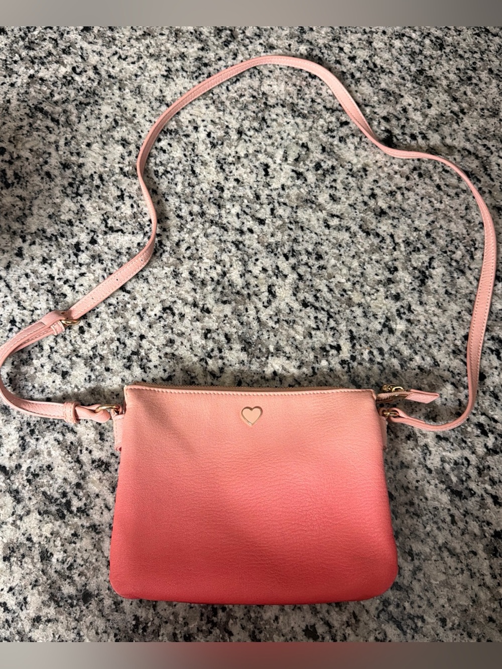 Lauren Conrad Dusty Rose/Pink Crossbody Purse w/heart symbol Excellent Condition